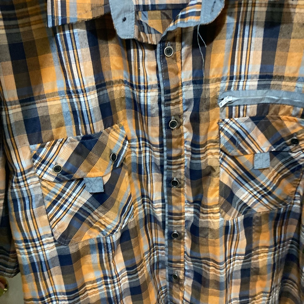 Short sleeve button down - Picture 5 of 6